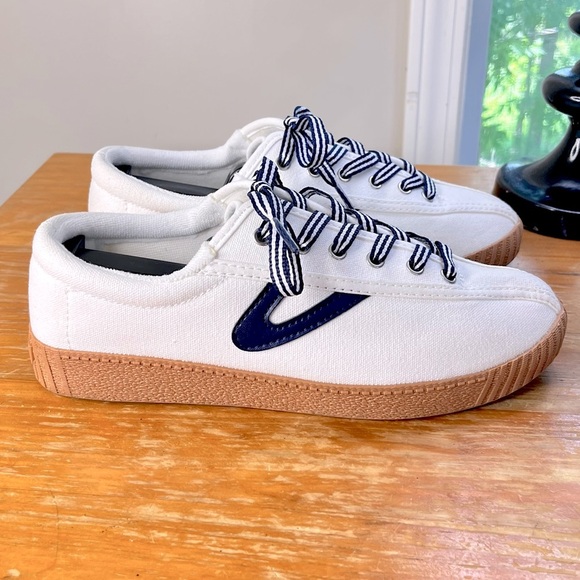 Tretorn Nylite Plus Canvas Women’s Sneaker - Picture 5 of 15